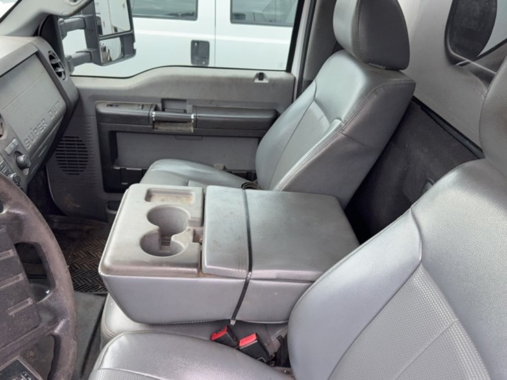 2015-ford-f550-image-21