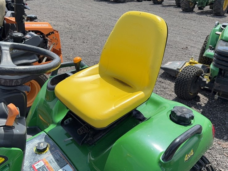 john-deere-x585-image-9