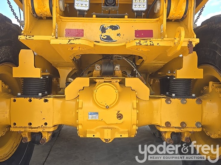 2023-deere-260e-image-22