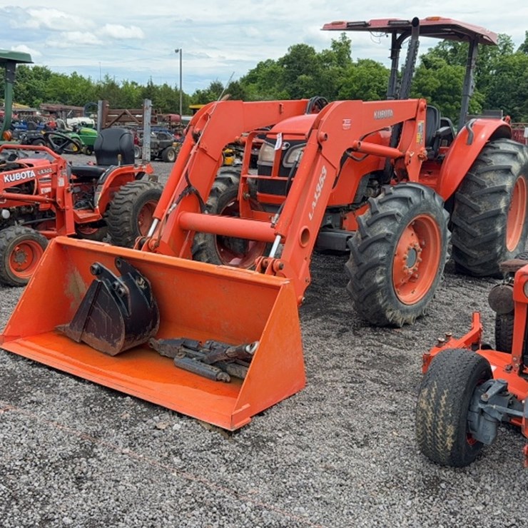 KUBOTA M8540
