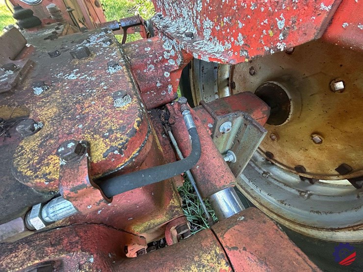 (inop)-allis-chalmers-farm-tractor-image-43