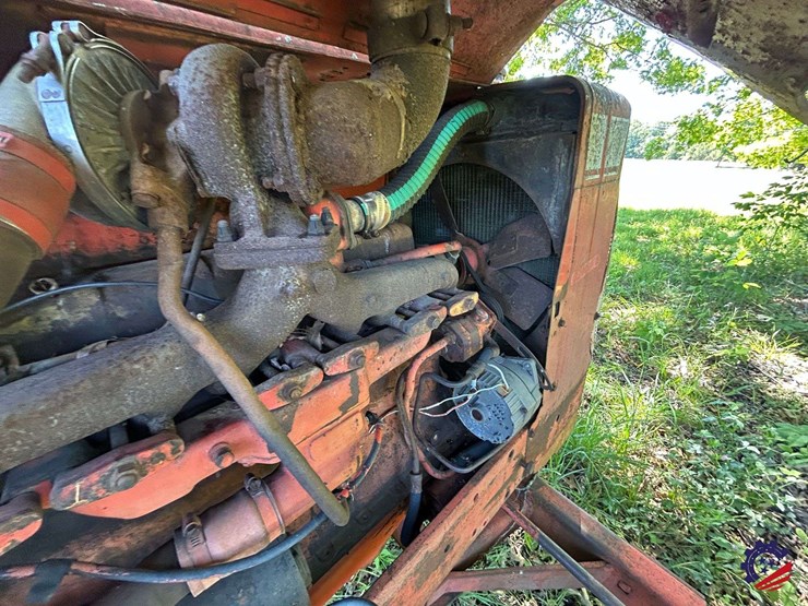 (inop)-allis-chalmers-farm-tractor-image-26