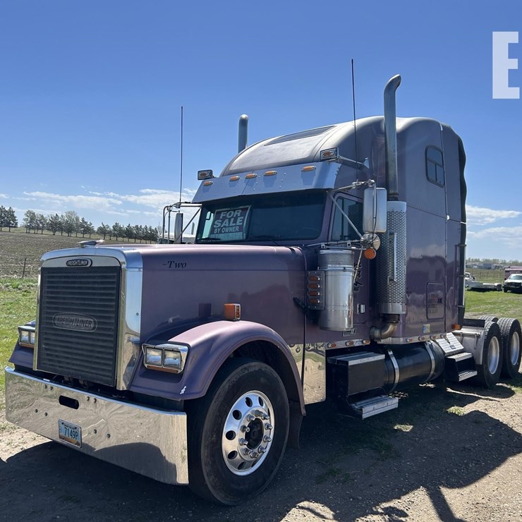 2000 FREIGHTLINER FLD120