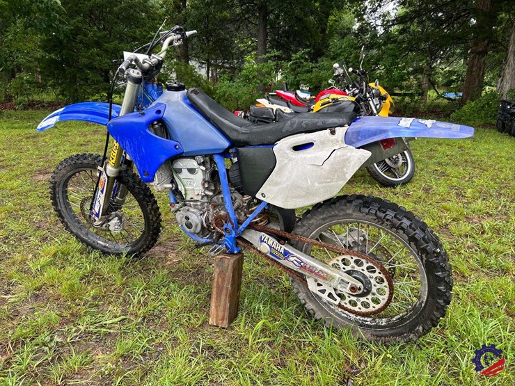 yamaha-dirt-bike-image-2