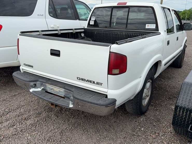 2002-chevrolet-s10-image-6