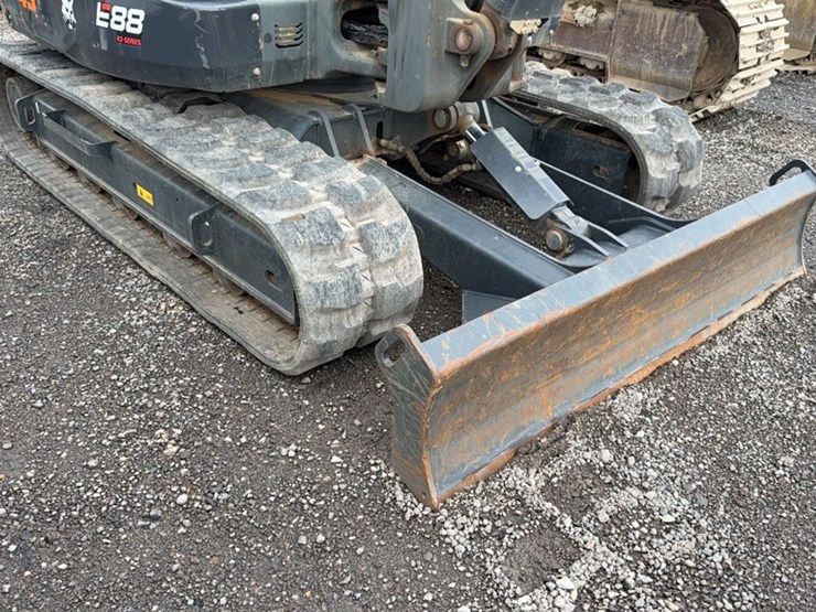 2024-bobcat-e88-image-6