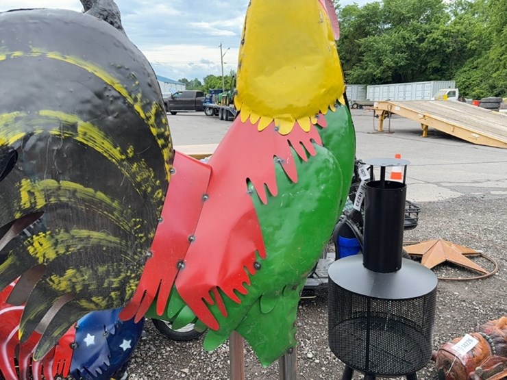 #6019-•-76"-tall-metal-rooster-image-6