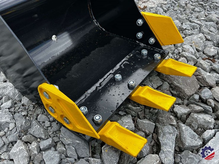 unused-2026-ce-16in-toothed-bucket-image-7