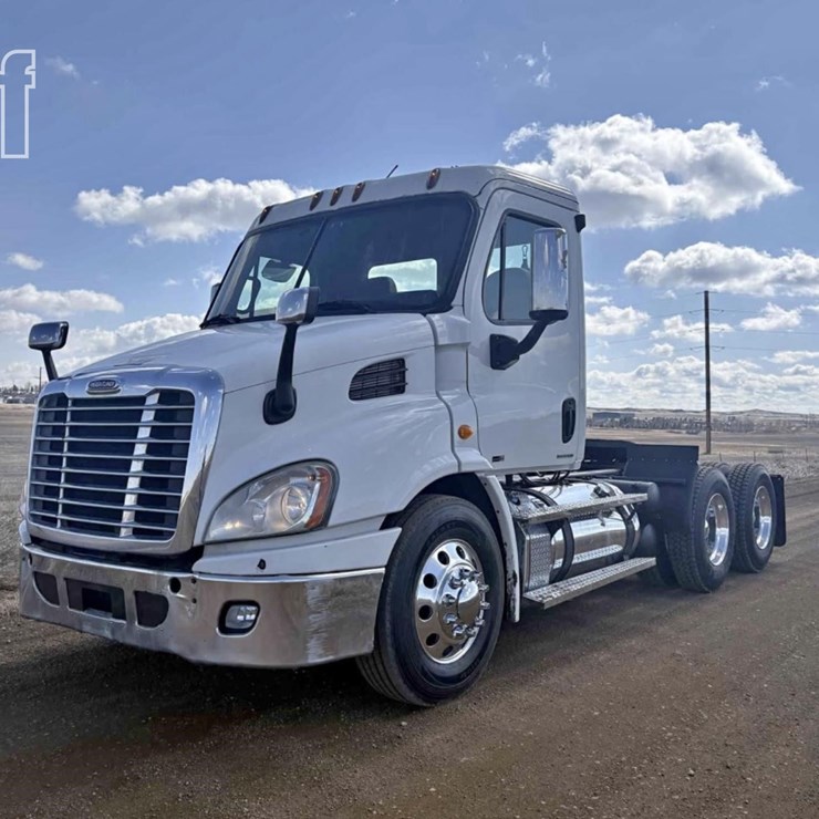 2013 FREIGHTLINER CASCADIA 125