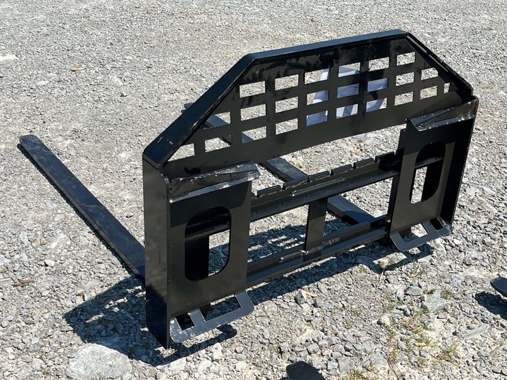 unused-2026-future-ft-dhc-skid-steer-forks---[skid-steer-attachments]-attachment-image-3