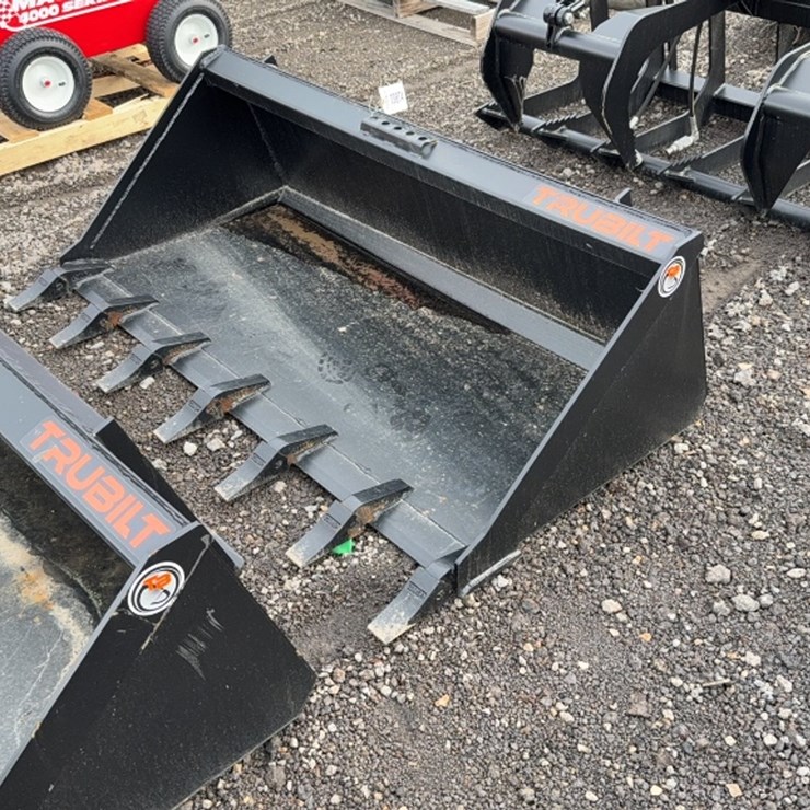 #2064 • 60" SKID STEER TOOTH BUCKET