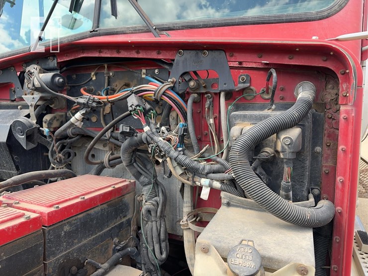 2000-kenworth-t800-image-47