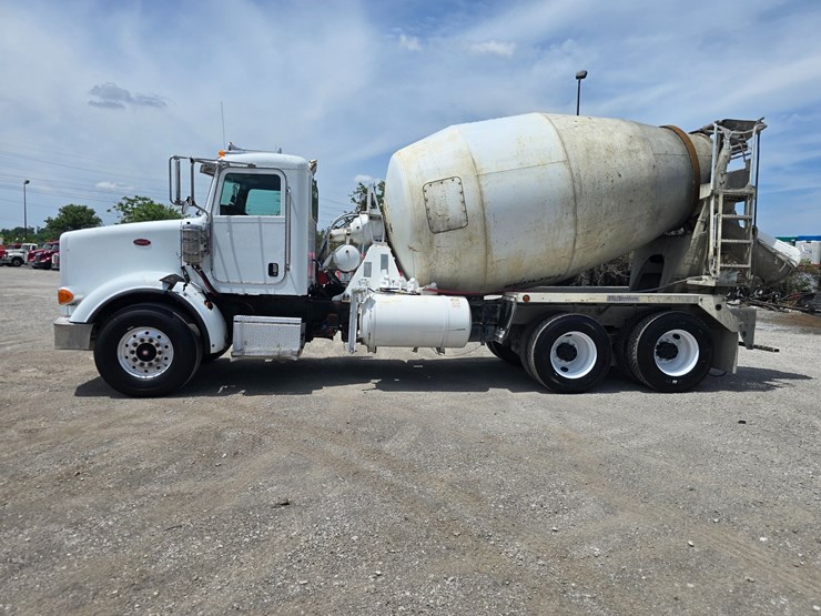 2009-peterbilt-365-image-6