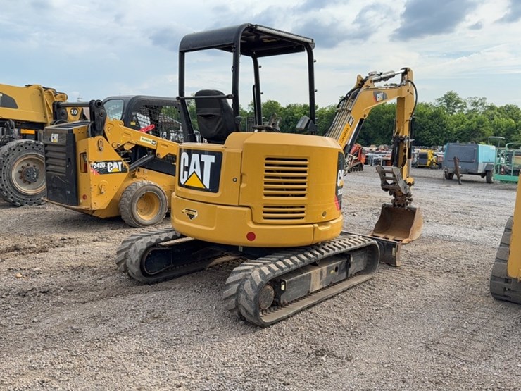 caterpillar-303-image-9