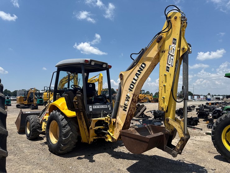 2009-new-holland-b95b-image-4