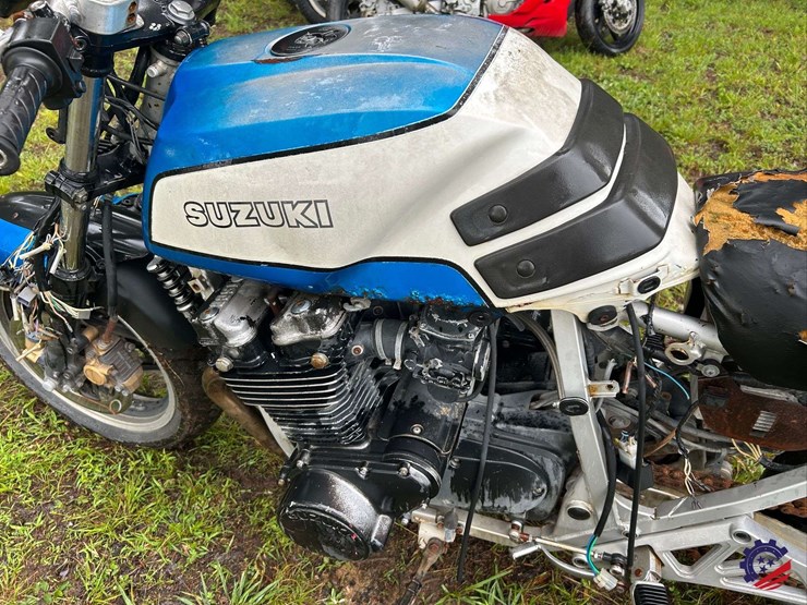 1985-suzuki-gs1150-motorcycle-image-10