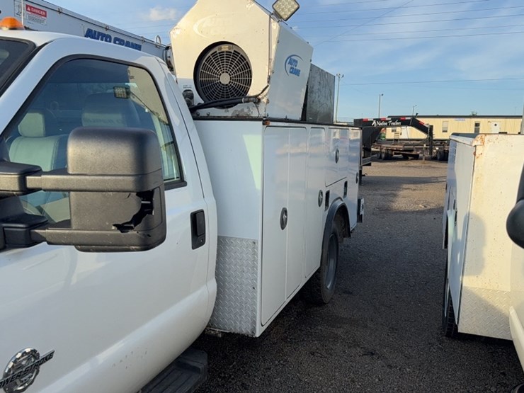2014-ford-f550-image-18