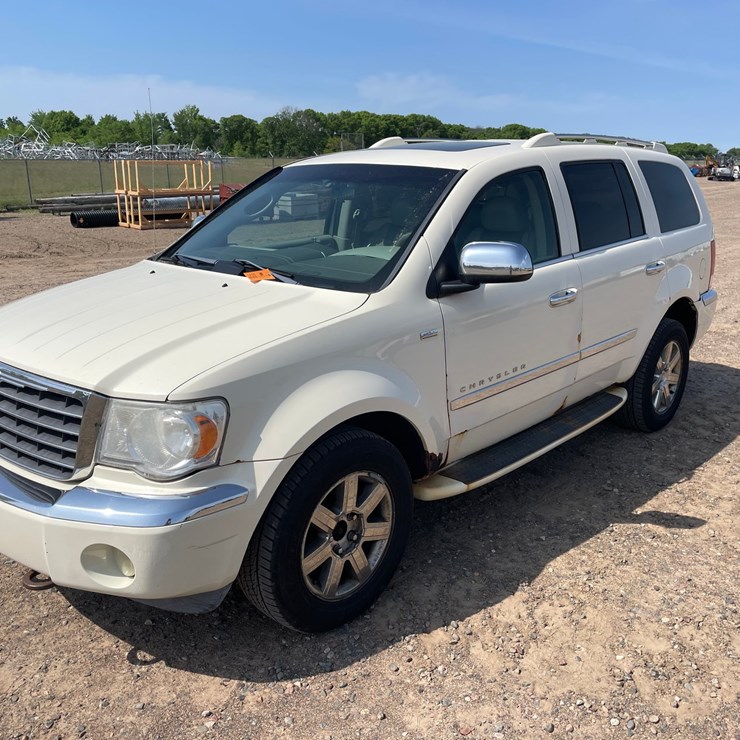 2009 CHRYSLER ASPEN