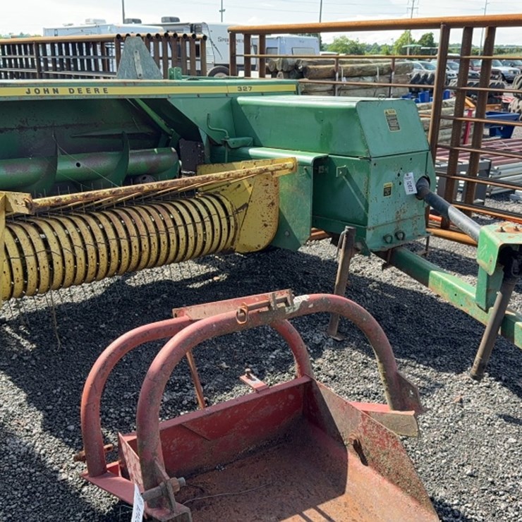 JOHN DEERE 327