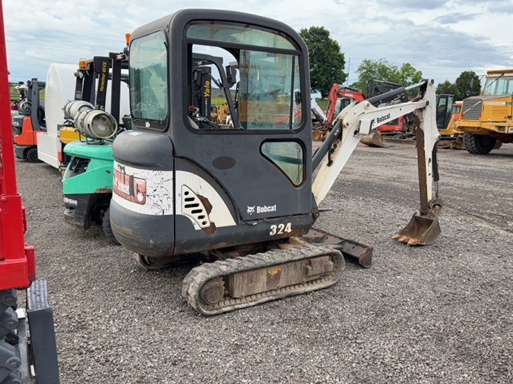 2014-bobcat-324-image-8
