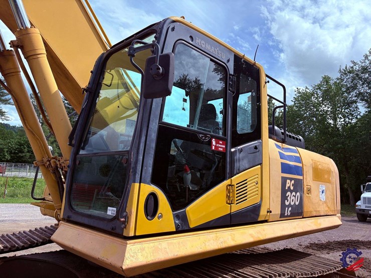 2014-komatsu-pc360-lc-10-image-27