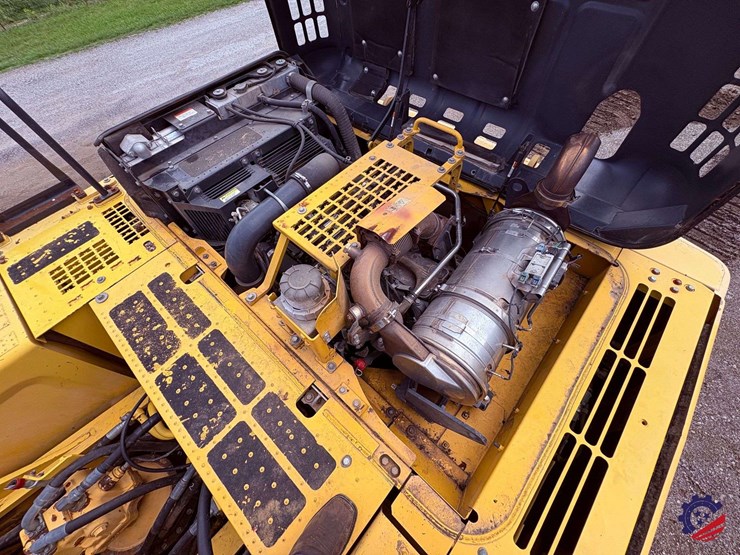 2014-komatsu-pc360-lc-10-image-86