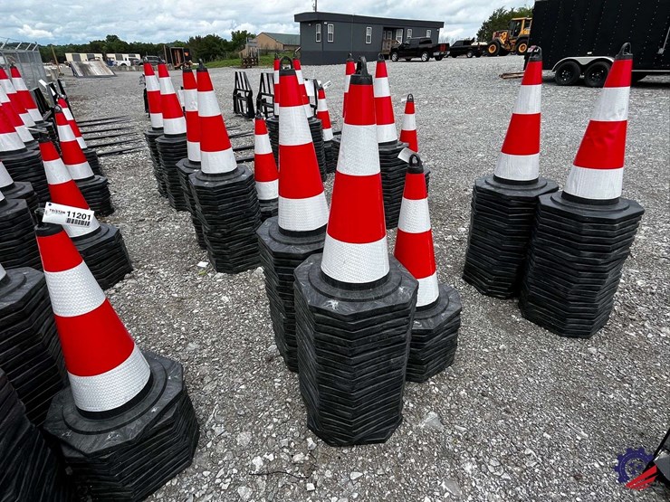 unused-2026-ce-irstc-safety-traffic-cones-image-6