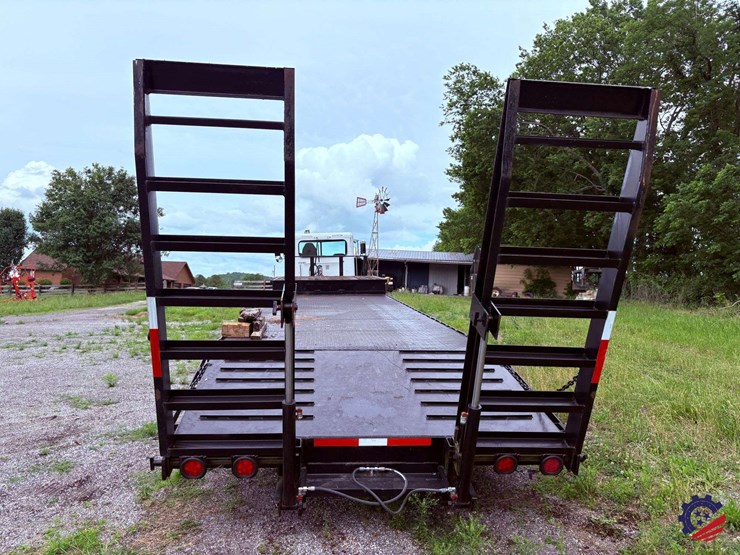 1995-cherokee-t/a-step-deck-equipment-trailer-image-6