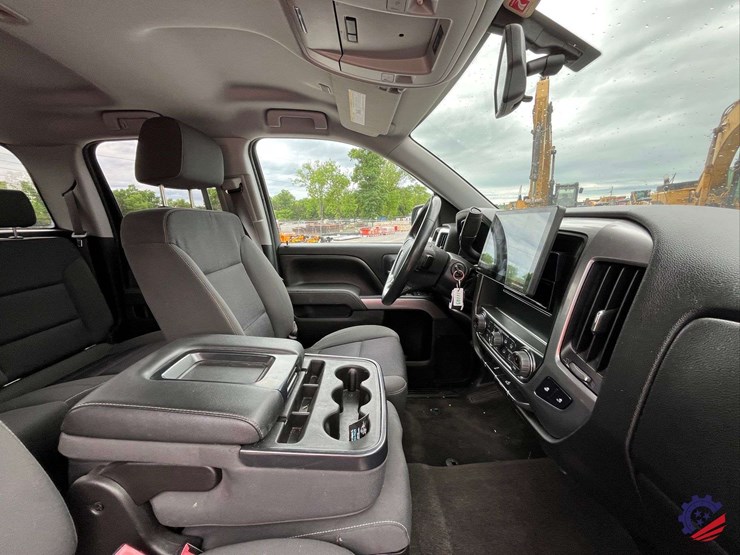 2017-chevrolet-silverado-lt-pickup-truck-image-70