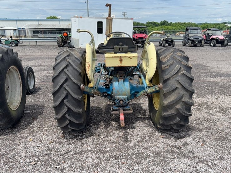 ford-tractor-image-9