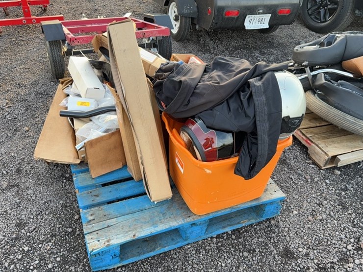 #3022-•-pallet-of-motor-cycle-parts-image-2