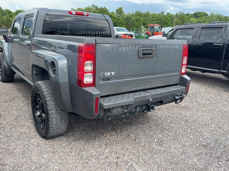 #3013-•-2009-hummer-h3t-pickup-truck-image-10