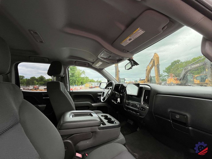 2017-chevrolet-silverado-lt-pickup-truck-image-69