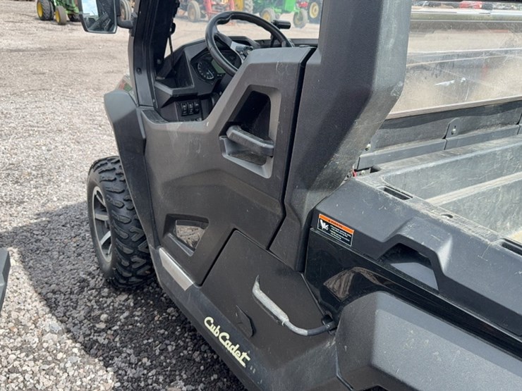 #3085-•-2019-cub-cadet-challenger-mx750-utv-image-12