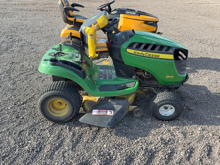 john-deere-d110-image-4