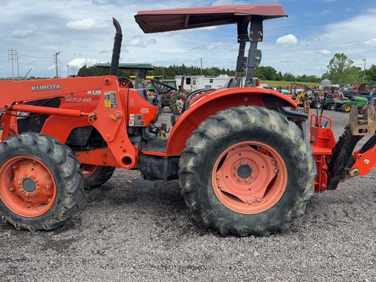 kubota-m8540-image-11