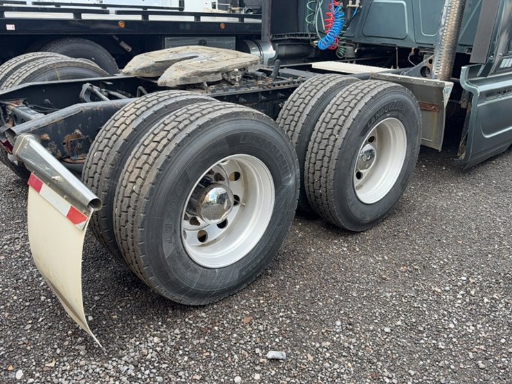 2012-international-prostar-image-9