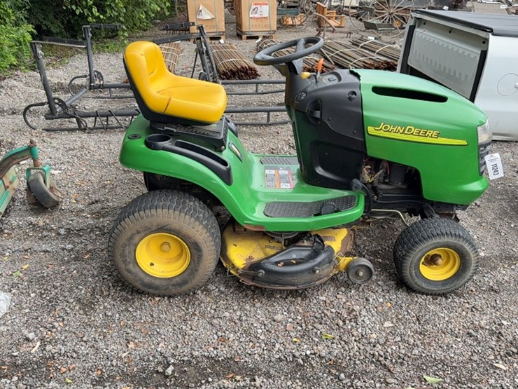 john-deere-l108-image-3