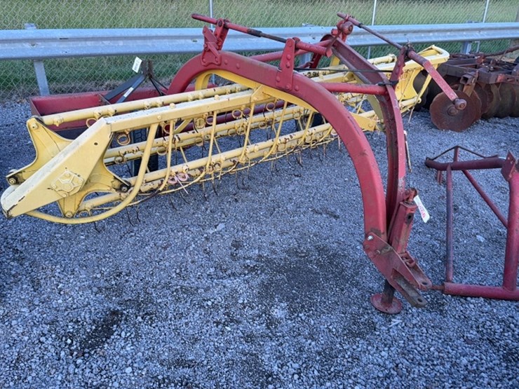 new-holland-258-image-2