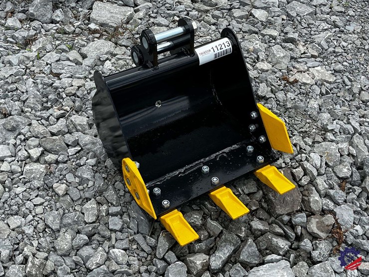 unused-2026-ce-16in-toothed-bucket-image-1