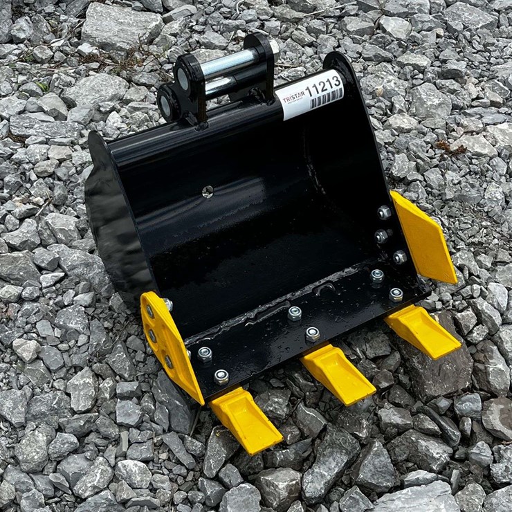 Unused 2026 CE 16in Toothed Bucket