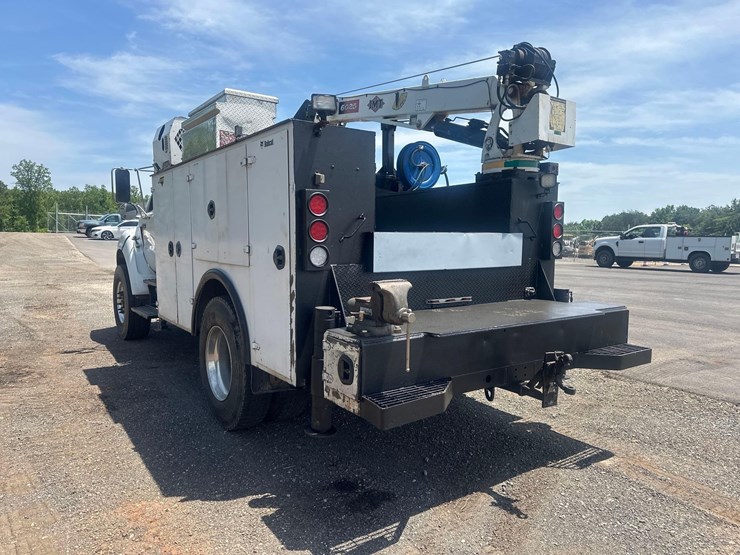 2007-ford-f750-image-8