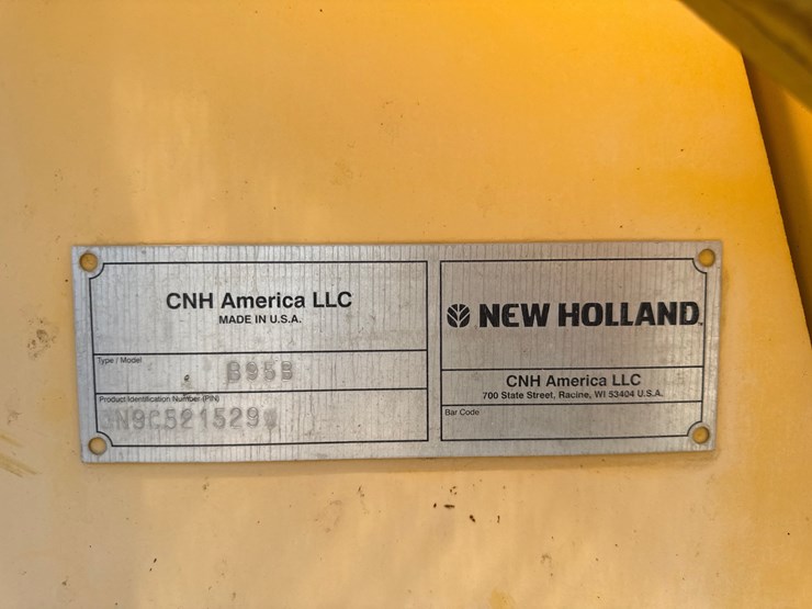 2009-new-holland-b95b-image-51