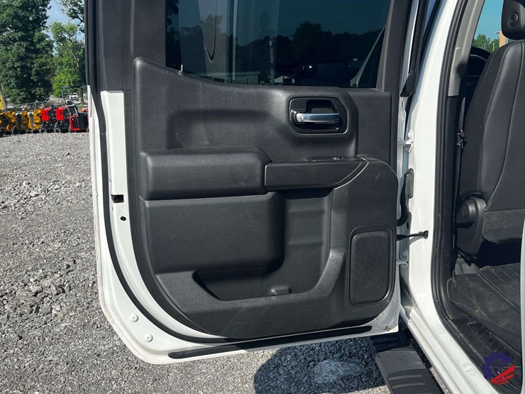 2019-chevrolet-silverado-truck-image-59