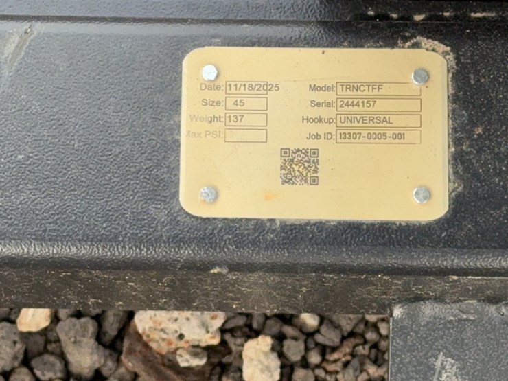 #2072-•-42"-skid-steer-pallet-forks-image-4