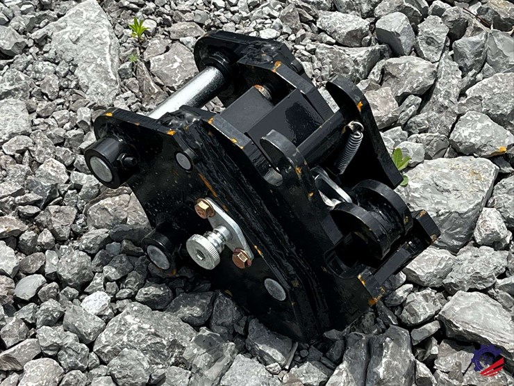 unused-2026-ce-semi-automatic-quick-change-coupler-image-2