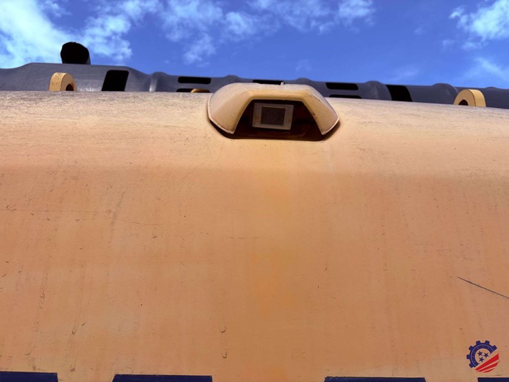 2014-komatsu-pc360-lc-10-image-28