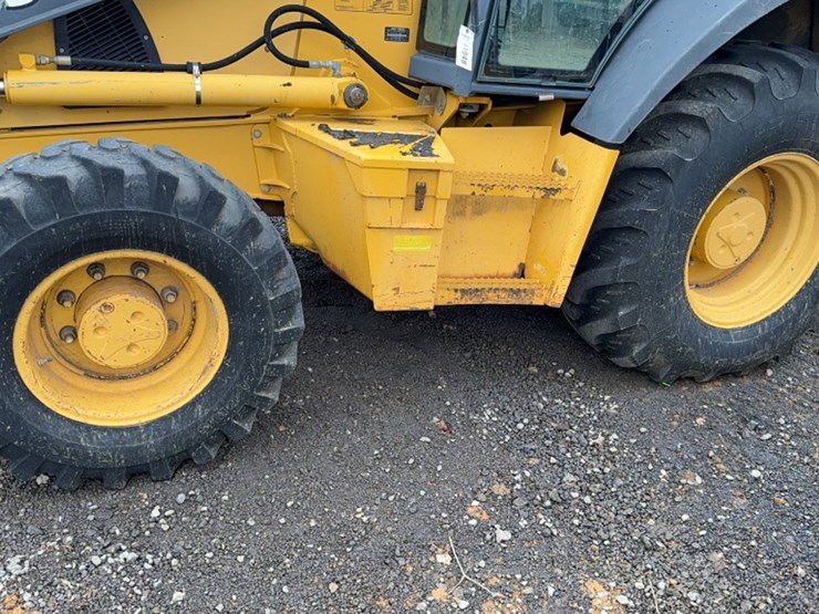 deere-310sj-image-11