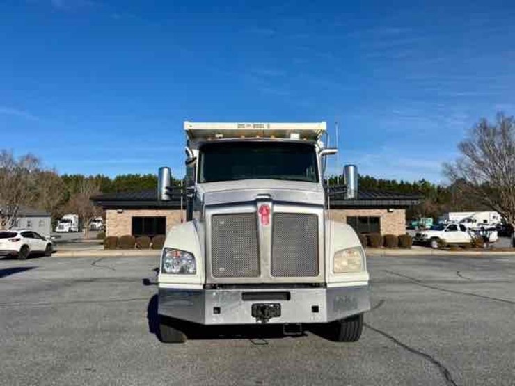 2018-kenworth-t880-image-2