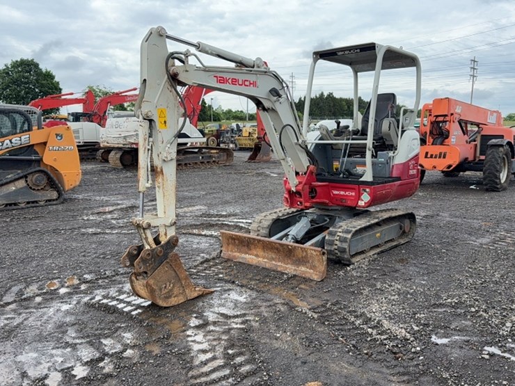 takeuchi-tb230-image-1